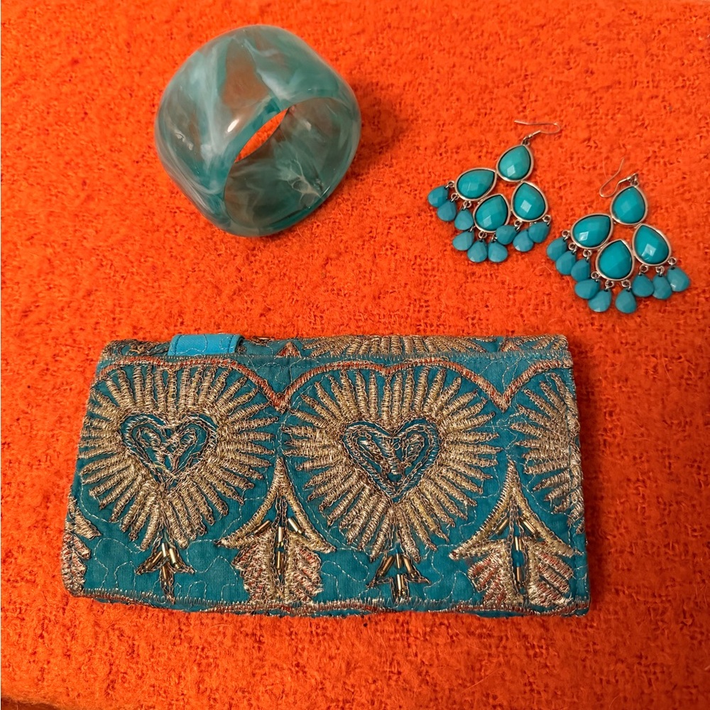 Turquoise wallet and jewelry bundle - Picture 3 of 8